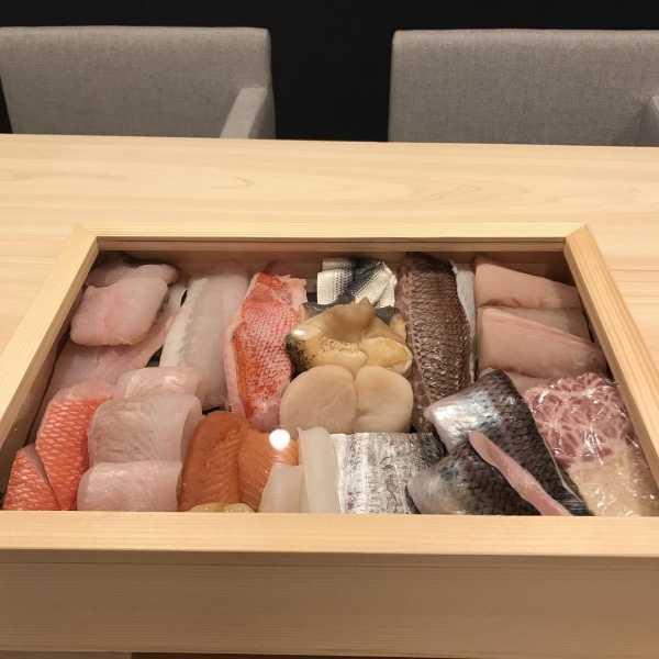 鮨処すずめ
