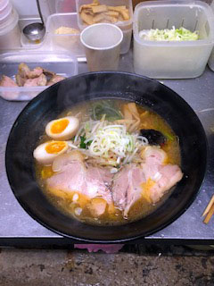 開拓らあめん料理味平